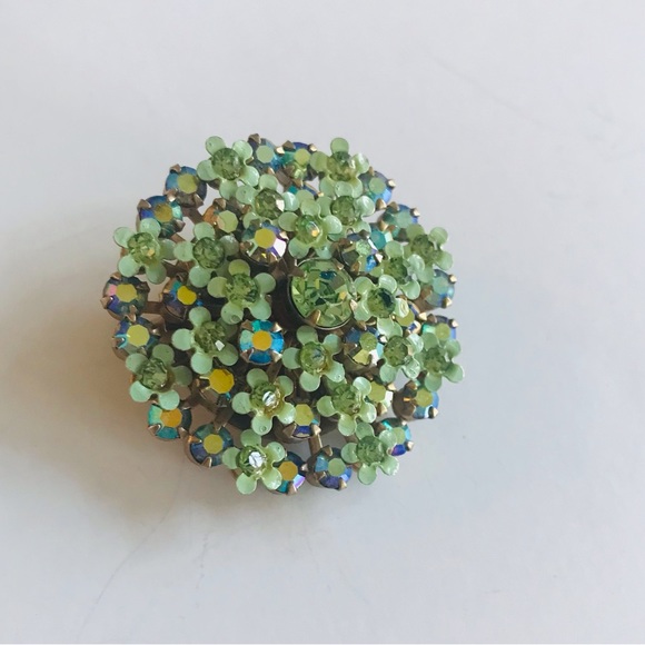 Vintage Style Weiss Signed Brooch - Vintage & Collectible - Picture 3 of 6